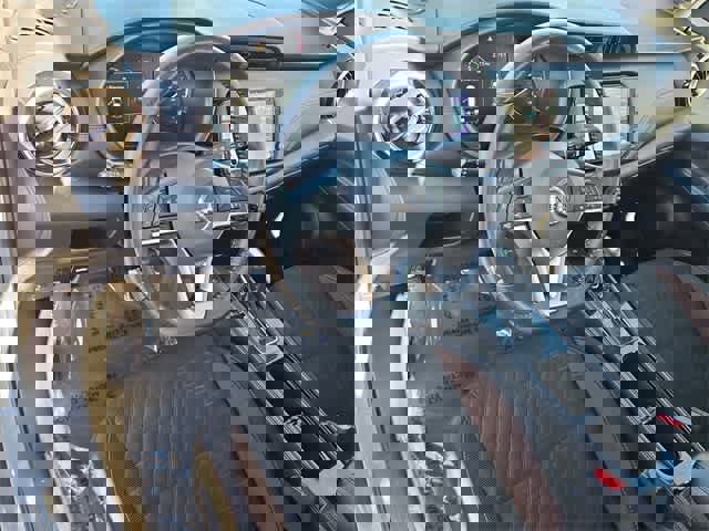 Used 2021 Nissan Kicks SR w/ Interior Electronics Package image 10