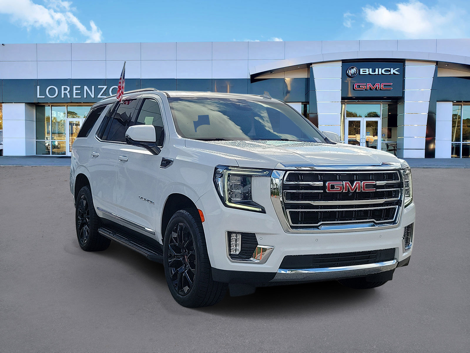 Used 2023 GMC Yukon SLT w/ SLT Luxury Package RWD image 3