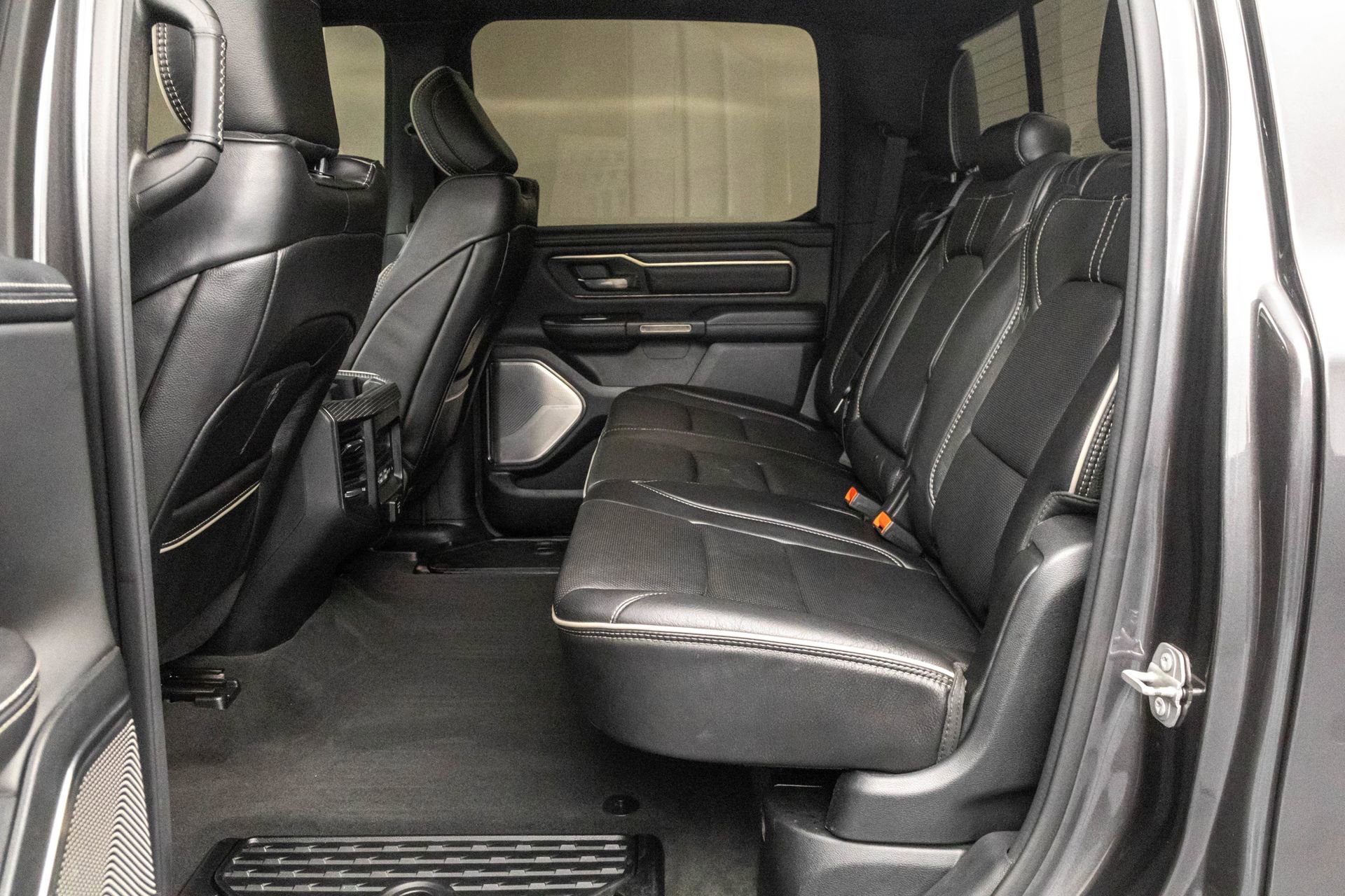Used 2020 RAM 1500 Limited image 30
