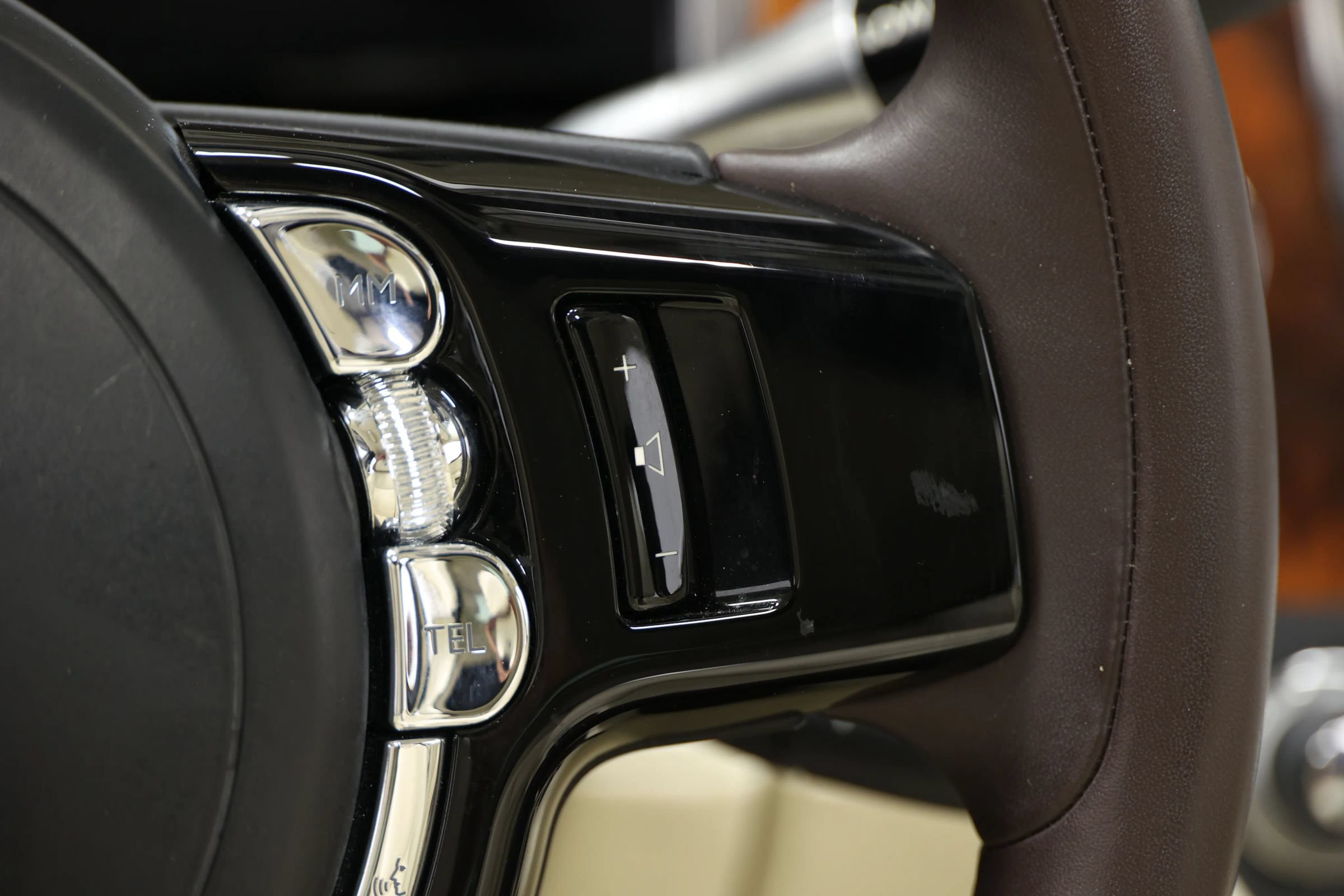 Used 2016 Rolls-Royce Ghost RWD image 29