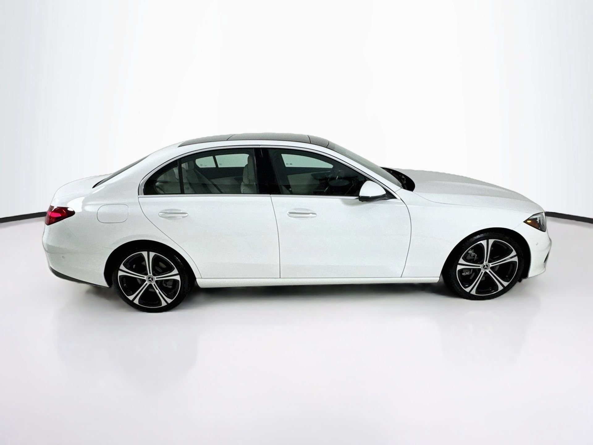 Used 2023 Mercedes-Benz C 300 Sedan image 9