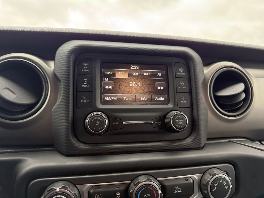 Used 2021 Jeep Wrangler Sport AWD/4WD image 17