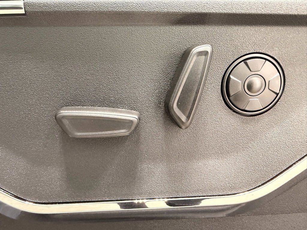 Used 2024 Ford F250 Platinum image 28