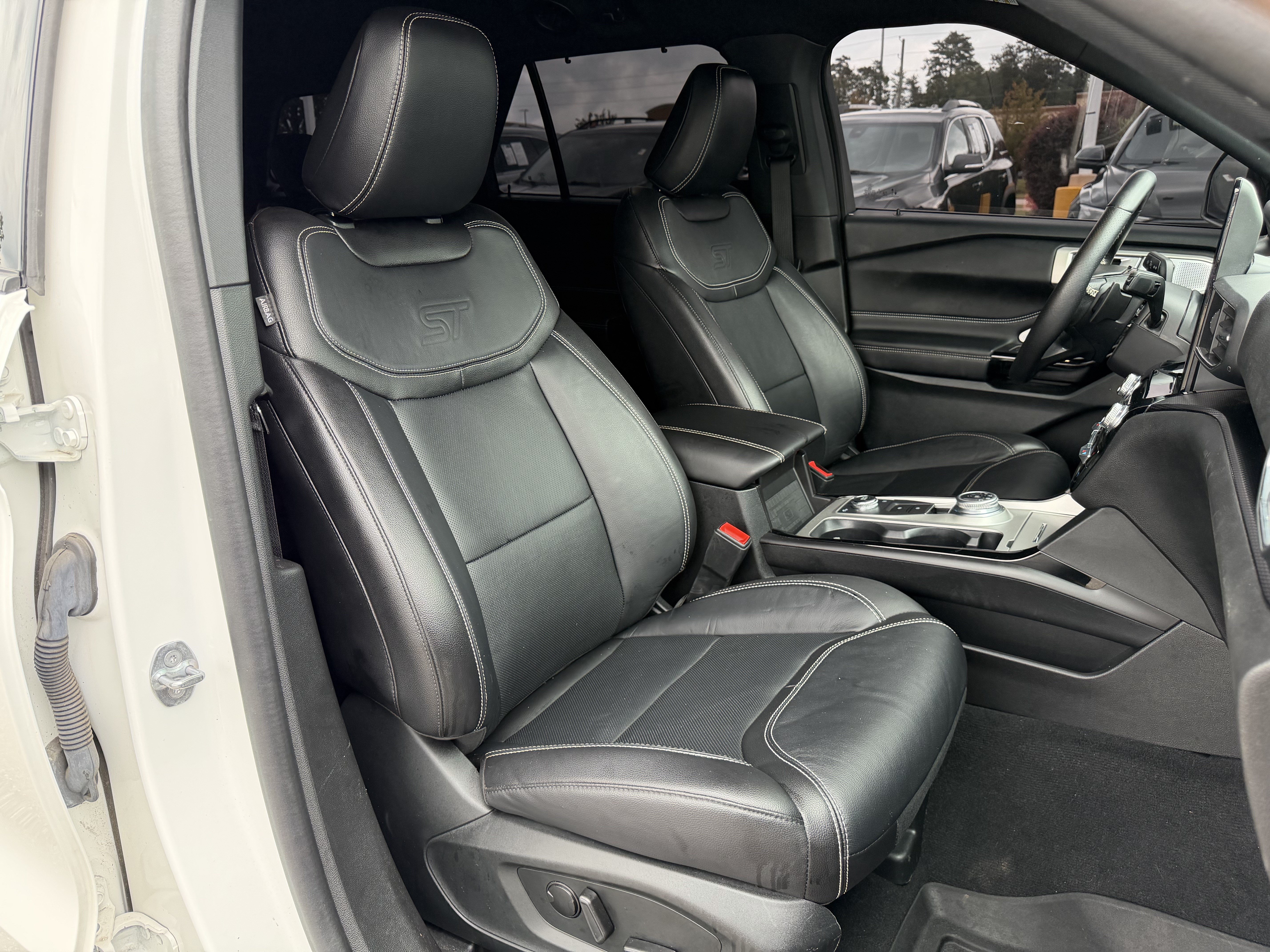 Used 2023 Ford Explorer ST w/ Equipment Group 401A AWD/4WD image 33