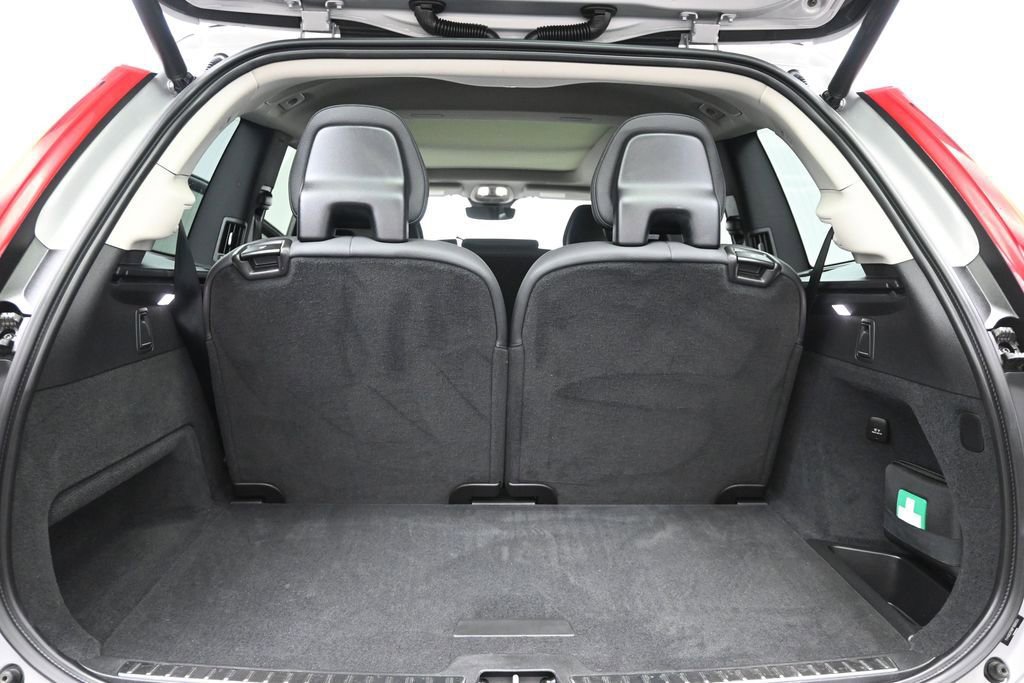 Used 2023 Volvo XC90 B6 Plus w/ Protection Package Premier AWD/4WD image 18