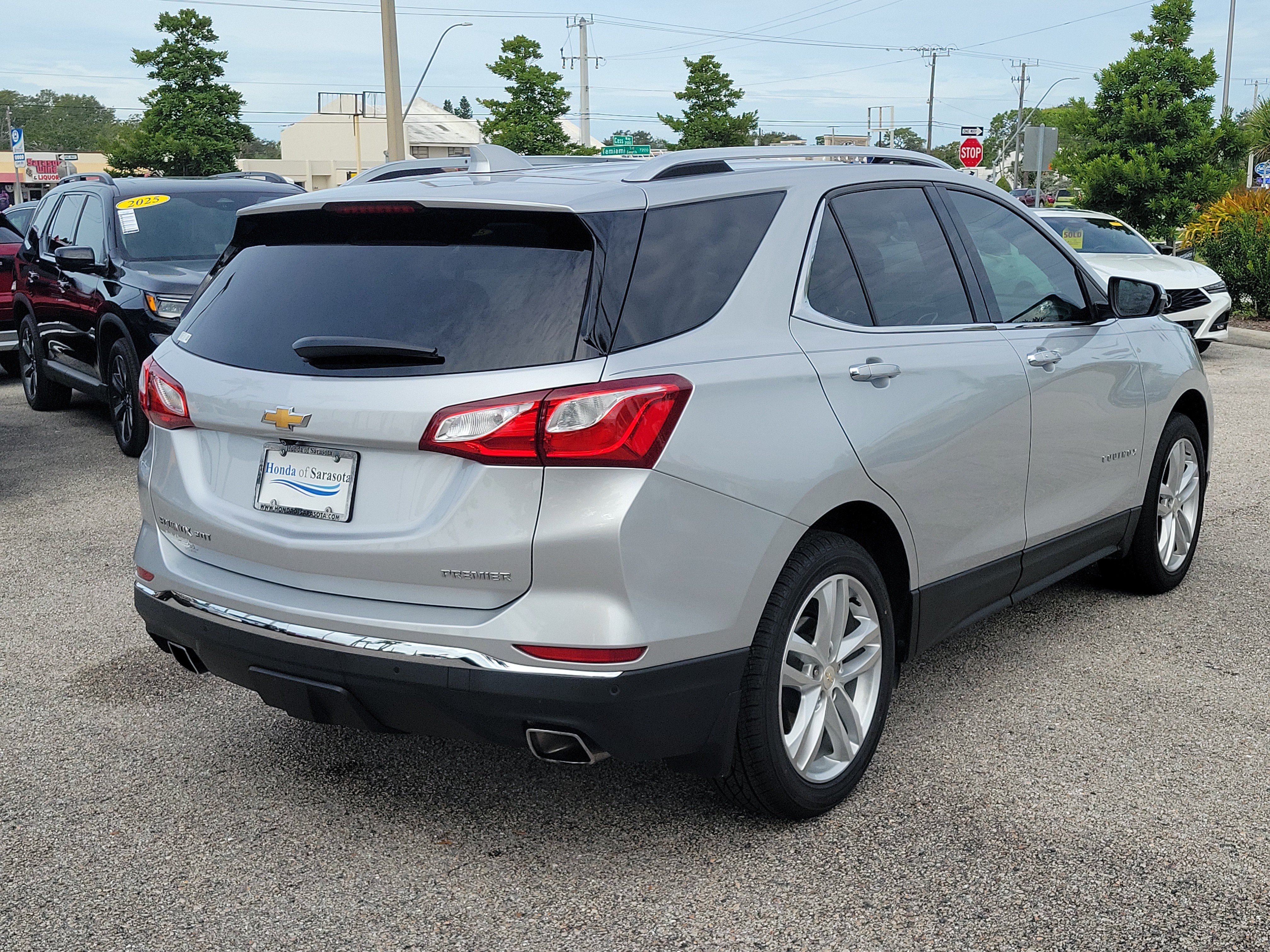 Used 2020 Chevrolet Equinox Premier FWD image 7