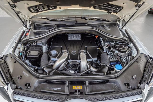 Used 2018 Mercedes-Benz GLS 550 4MATIC image 17