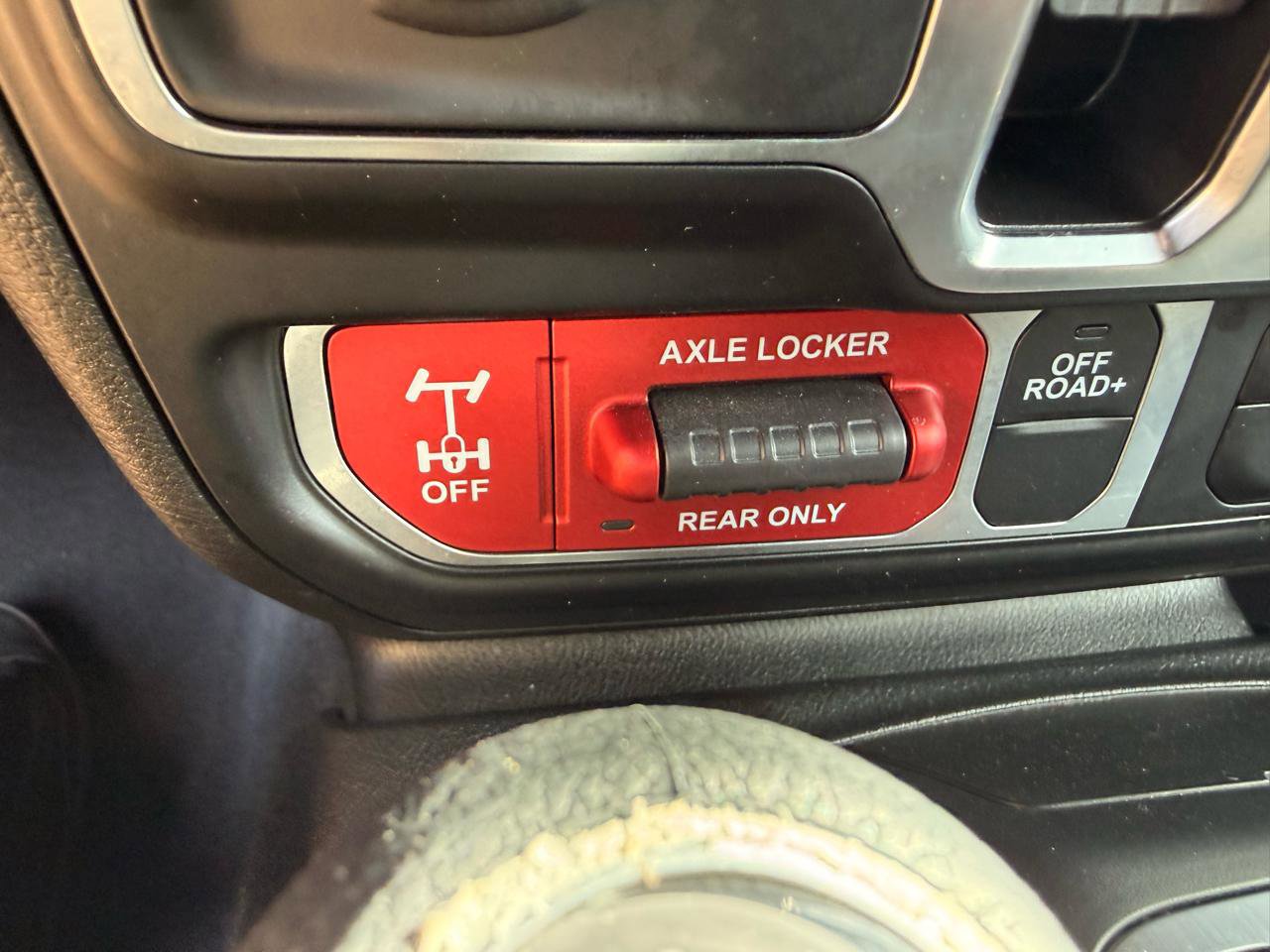 Used 2024 Jeep Wrangler Unlimited Sport image 28