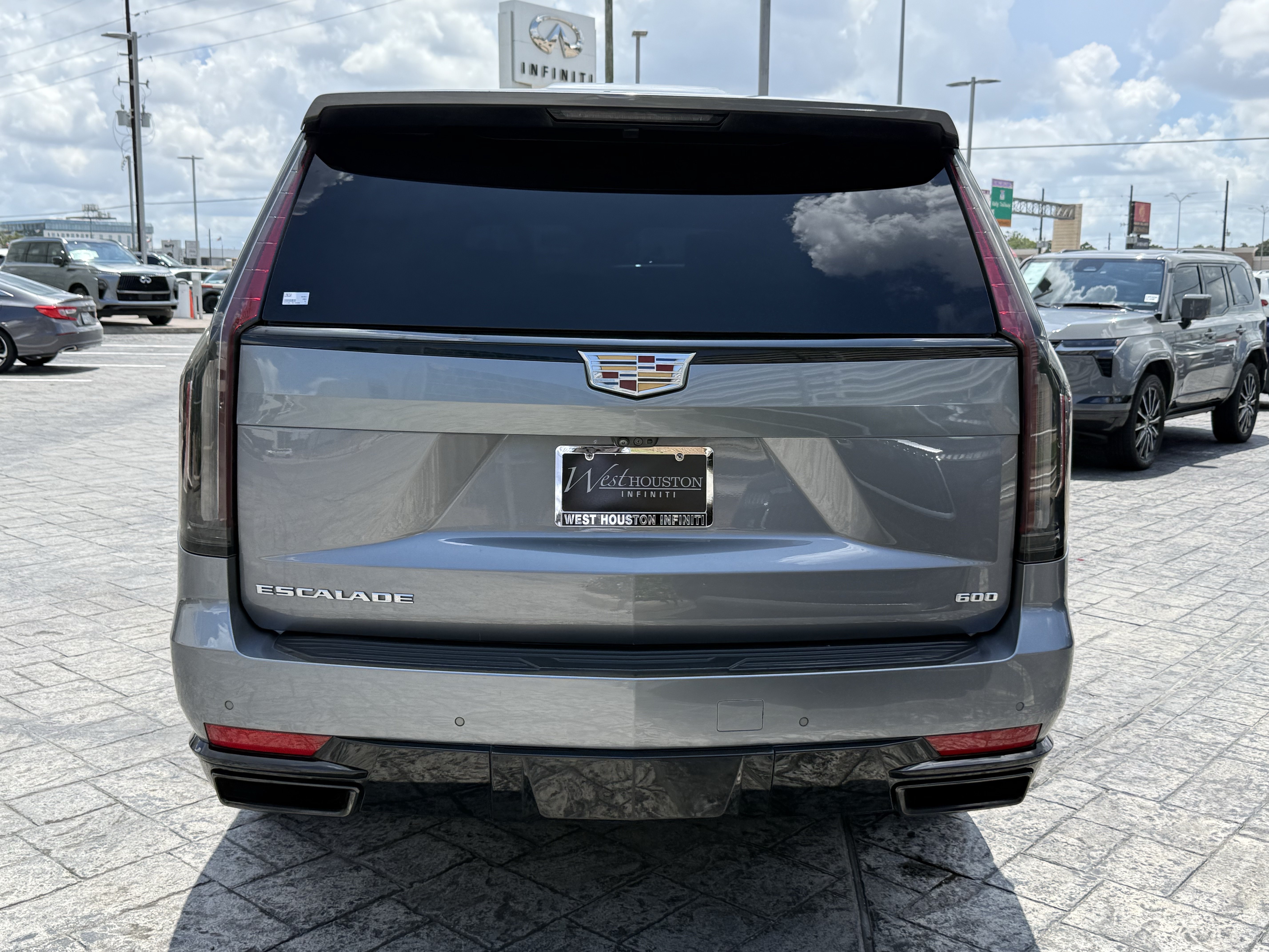 Used 2021 Cadillac Escalade ESV Sport RWD image 6