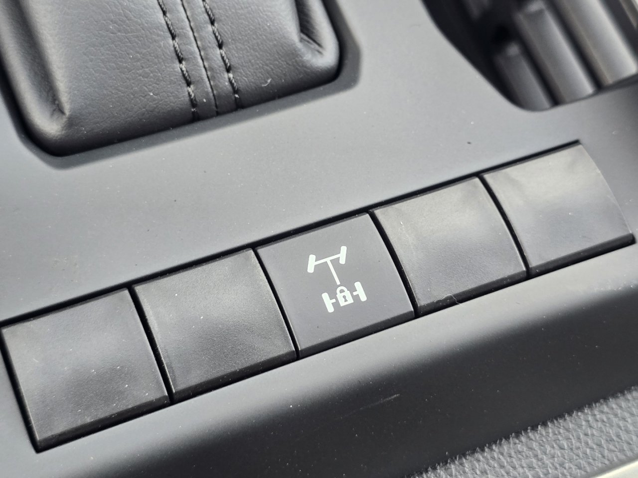 New 2026 Toyota Tacoma TRD Off-Road AWD/4WD image 8