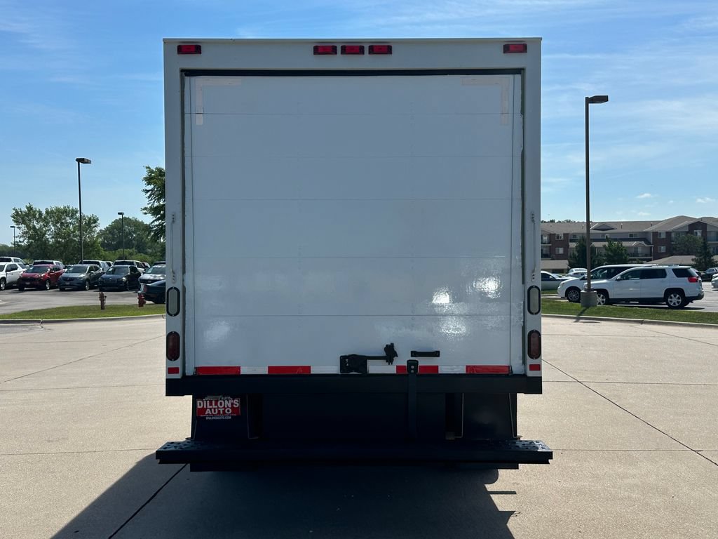 Used 2015 Ford E-450 and Econoline 450 Super Duty RWD image 4