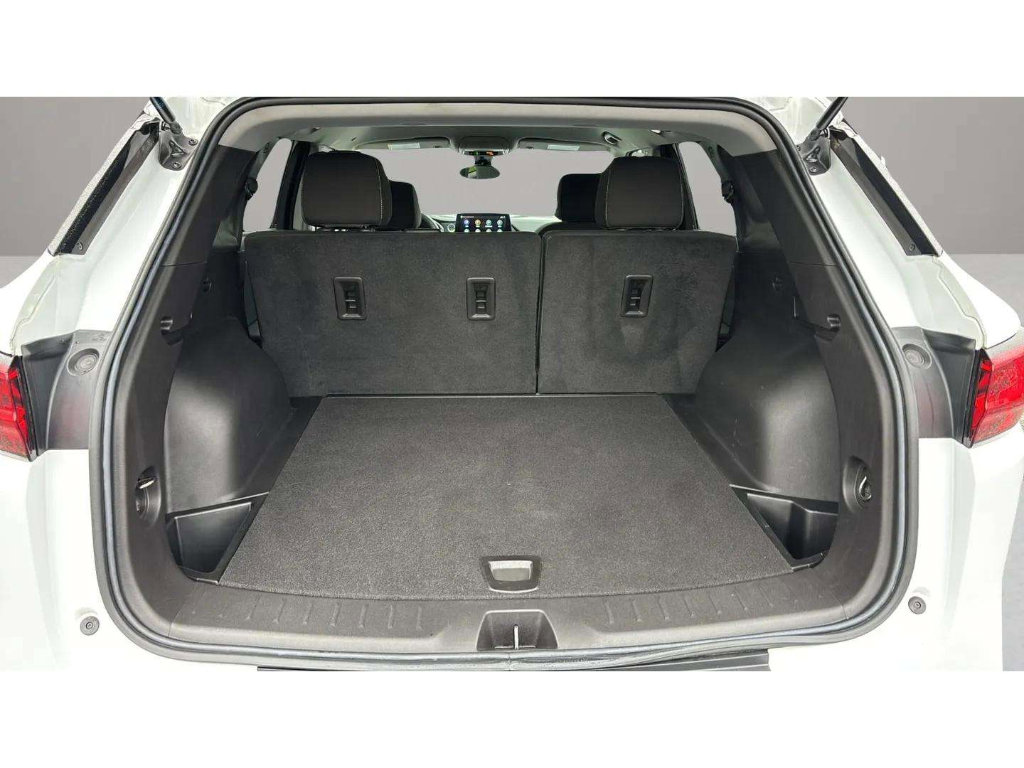 Used 2023 Chevrolet Blazer LT image 9