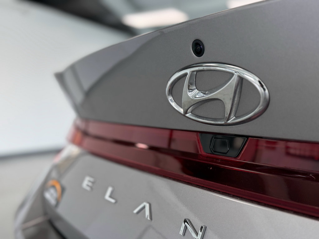 Used 2023 Hyundai Elantra SEL w/ Convenience Package image 28