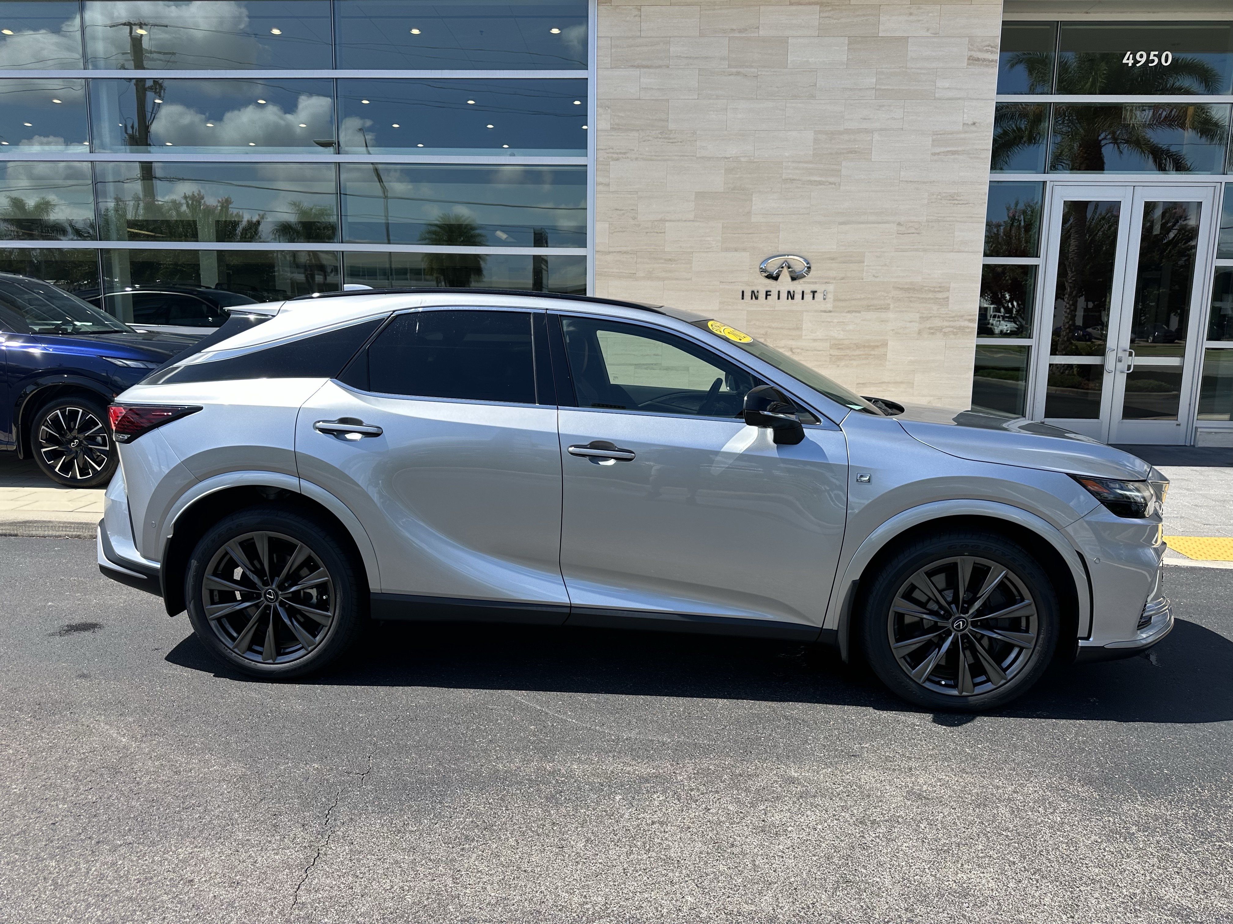 Used 2023 Lexus RX 350 F Sport w/ Accessory Package (Z1) AWD/4WD image 3