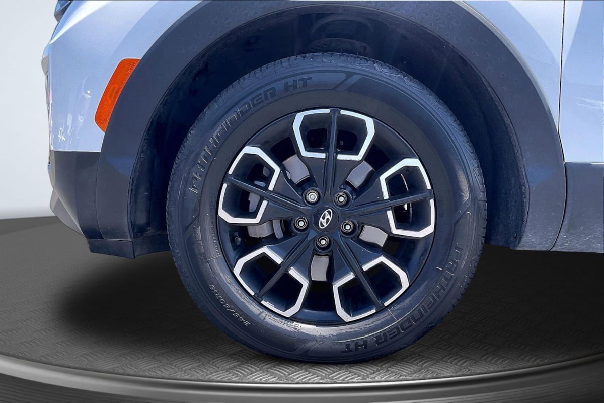 Used 2022 Hyundai Santa Cruz SEL w/ Activity Package FWD image 9