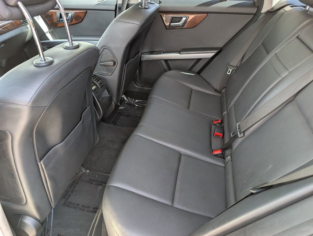 Used 2011 Mercedes-Benz GLK 350 4MATIC image 28
