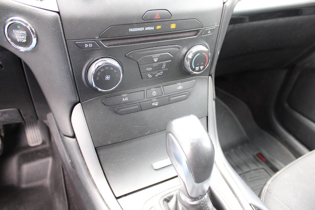 Used 2016 Ford Edge SE AWD/4WD image 17