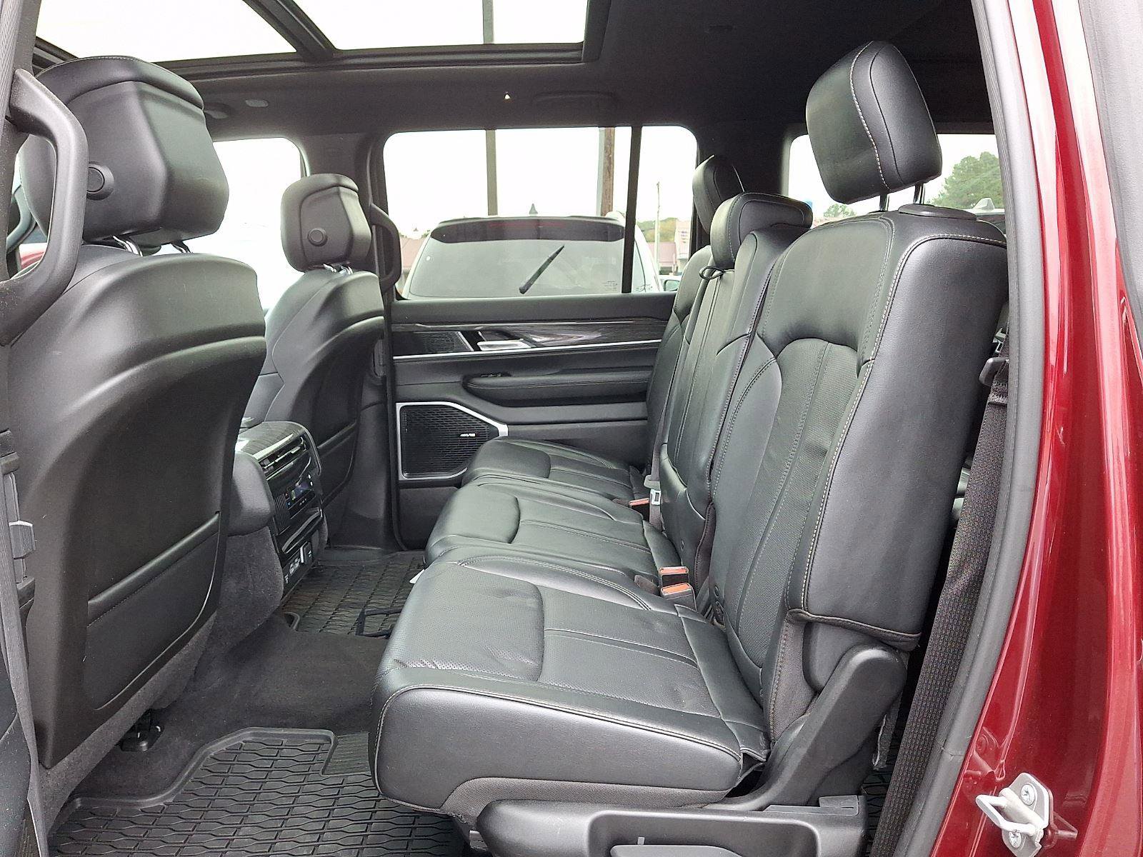 Used 2022 Jeep Wagoneer Series II w/ Premium Group I image 11