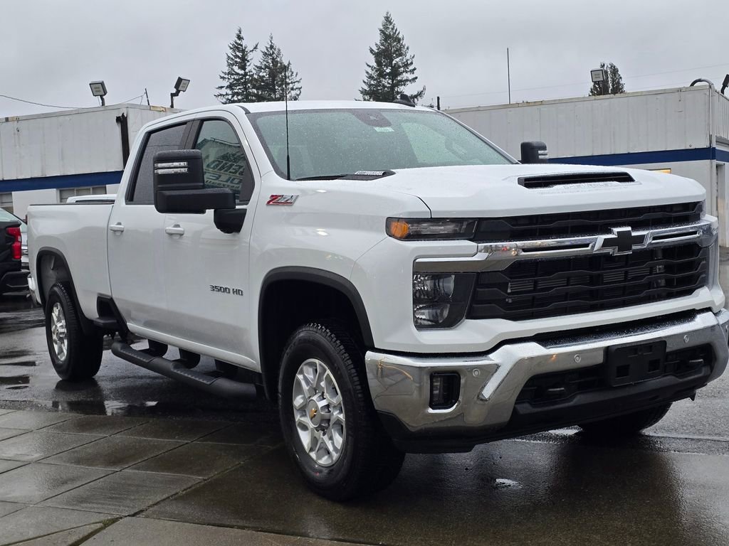 New 2026 Chevrolet Silverado 3500 LT w/ All Star Edition image 3