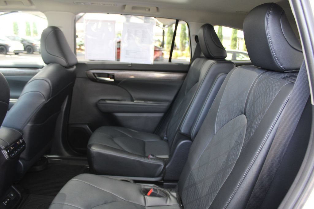 Certified 2026 Toyota Highlander Platinum AWD/4WD image 53