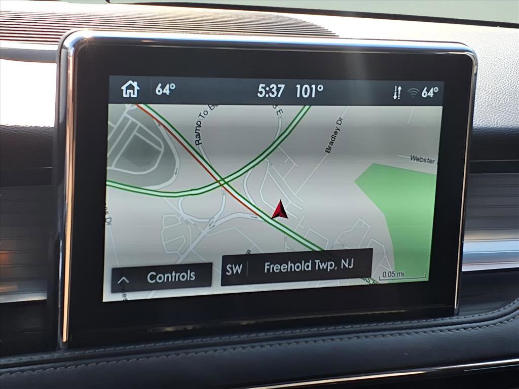 Certified 2022 Lincoln Corsair AWD w/ Equipment Group 101A image 8