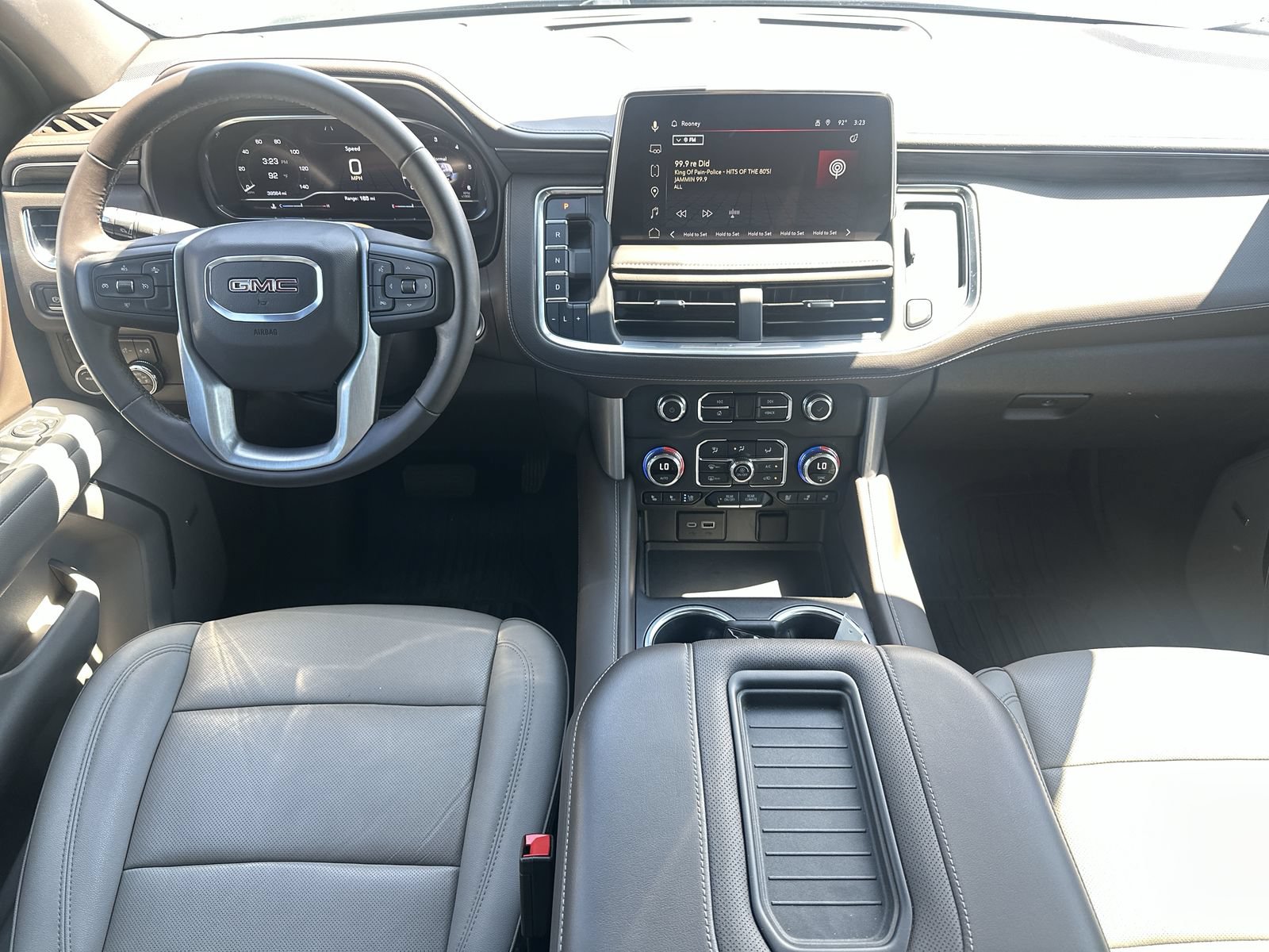 Used 2024 GMC Yukon XL SLT RWD image 18