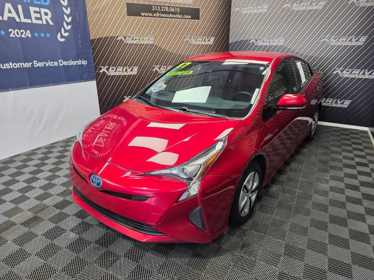Used 2017 Toyota Prius Three FWD image 2