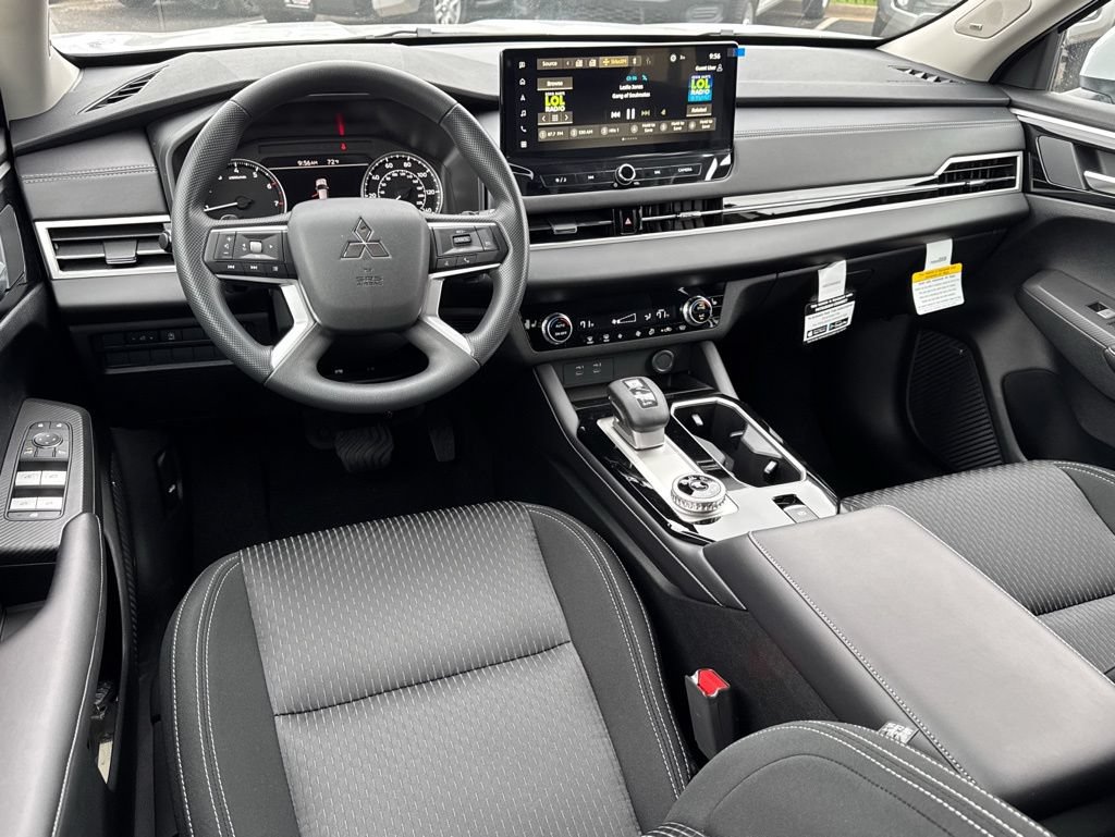 New 2026 Mitsubishi Outlander ES AWD/4WD image 7