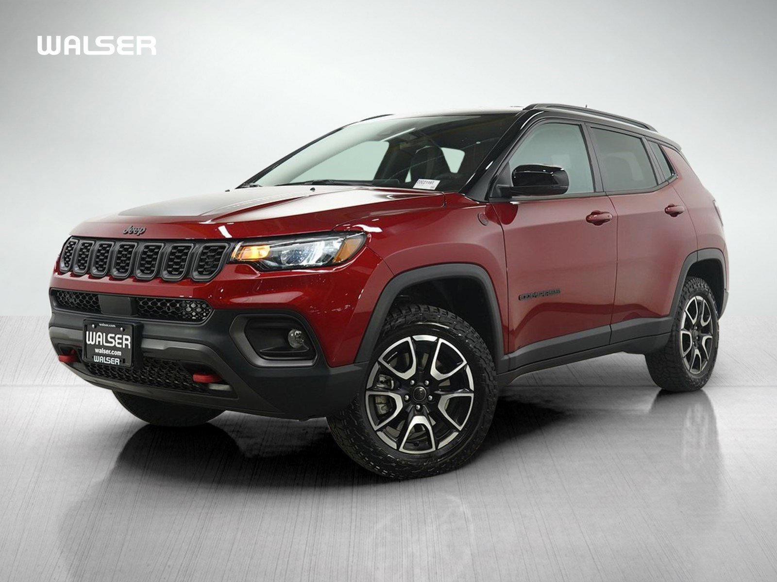 Used 2025 Jeep Compass Trailhawk image 1