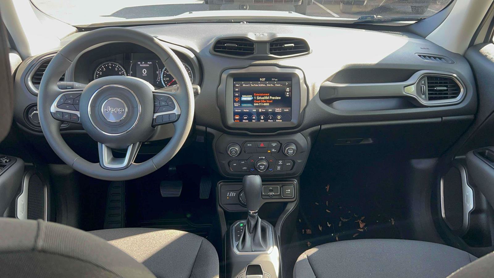 Used 2023 Jeep Renegade Latitude AWD/4WD image 25