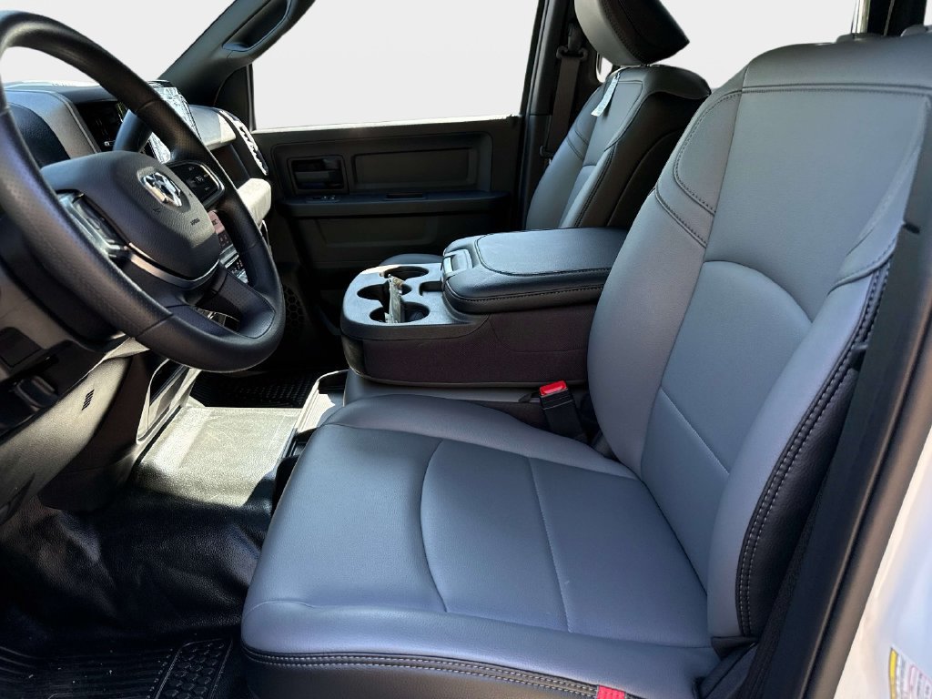 New 2026 RAM 3500 Tradesman AWD/4WD image 14