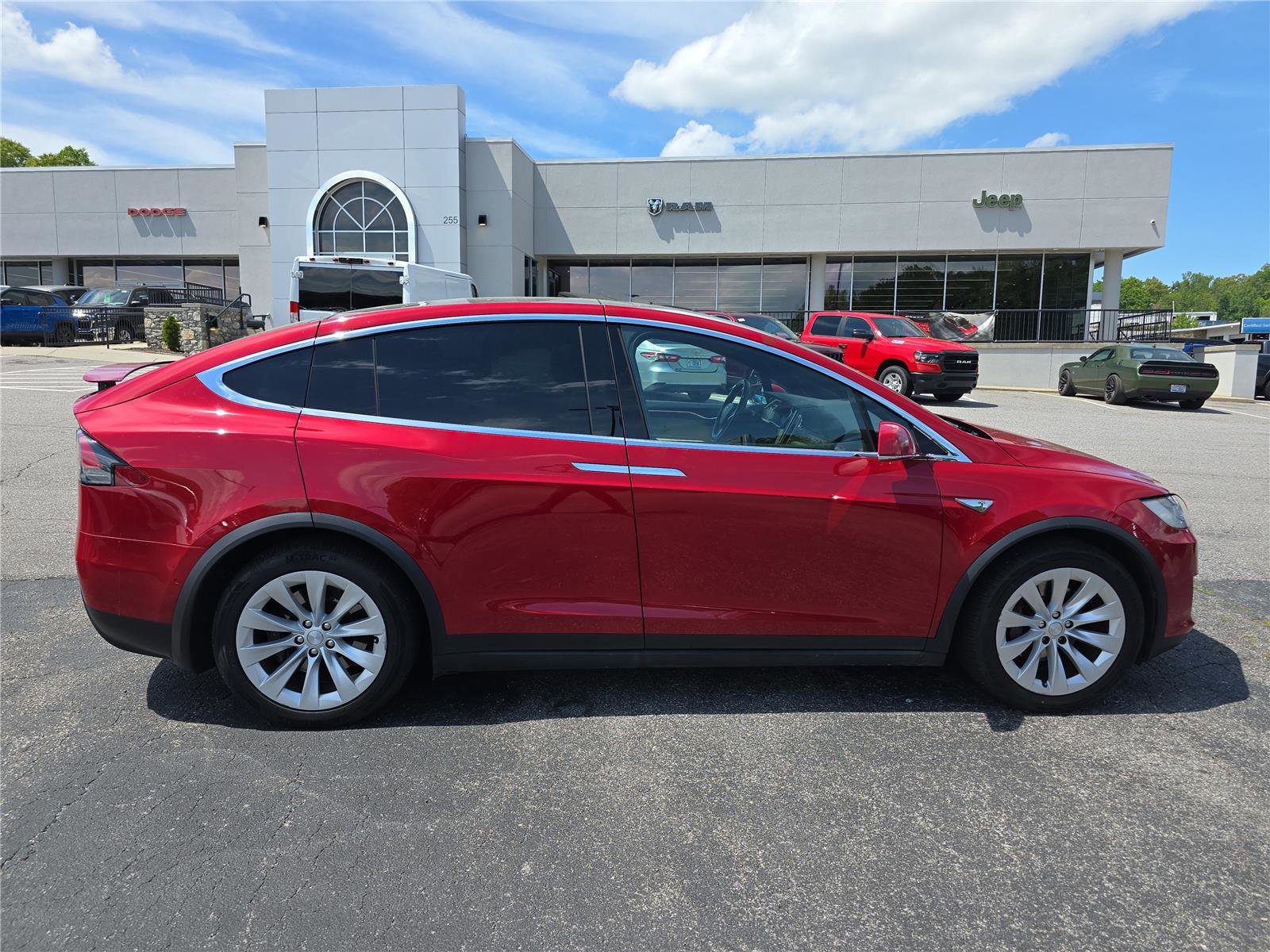 Used 2016 Tesla Model X 75D AWD/4WD image 2