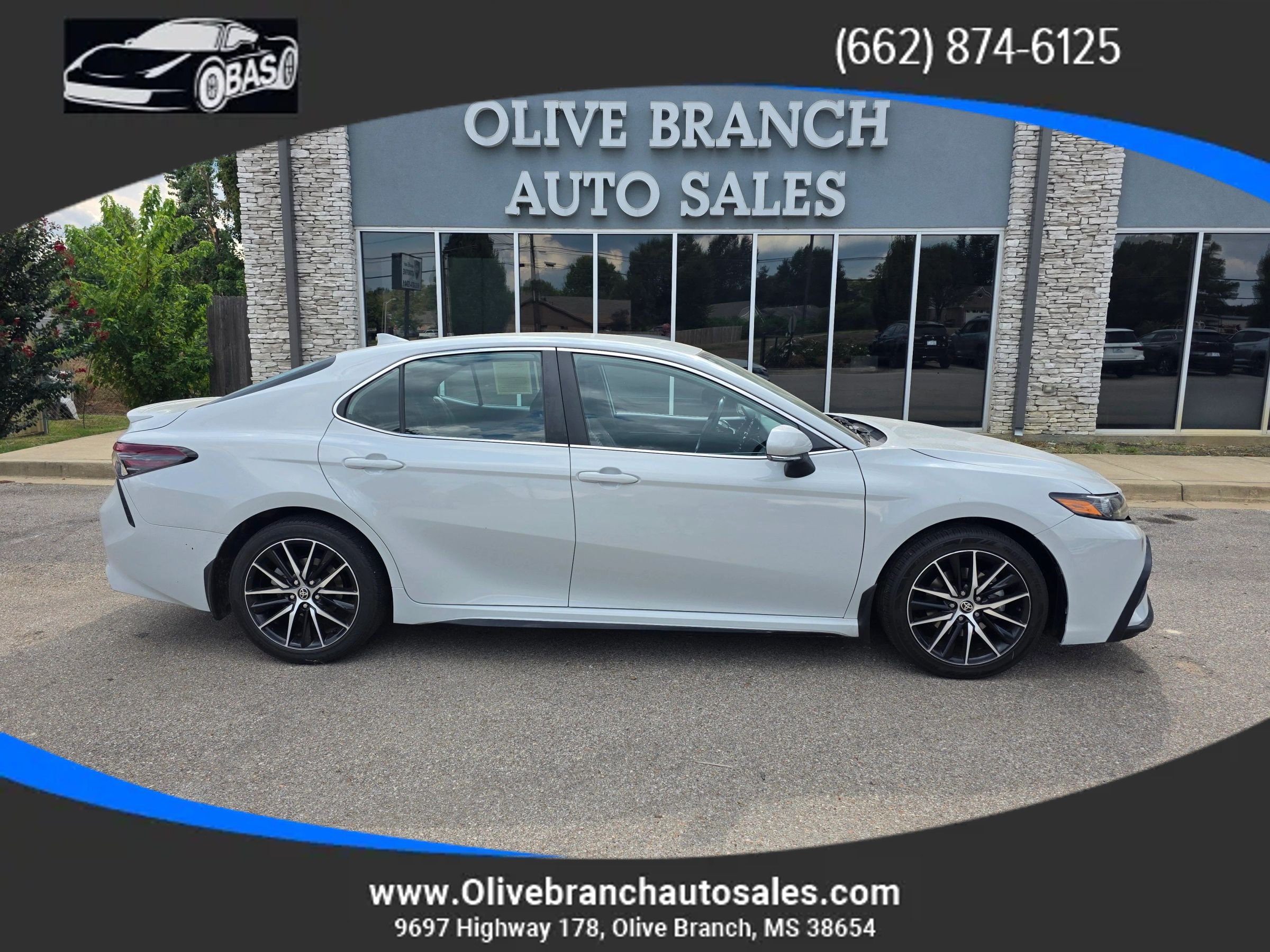 Used 2024 Toyota Camry SE w/ Convenience Package
