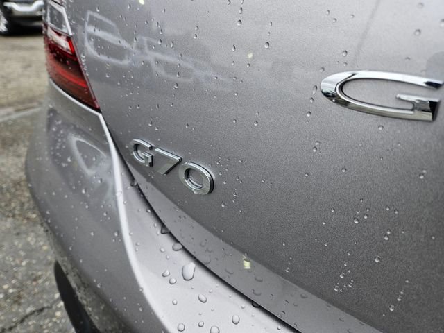 Used 2023 Genesis G70 2.0T image 12