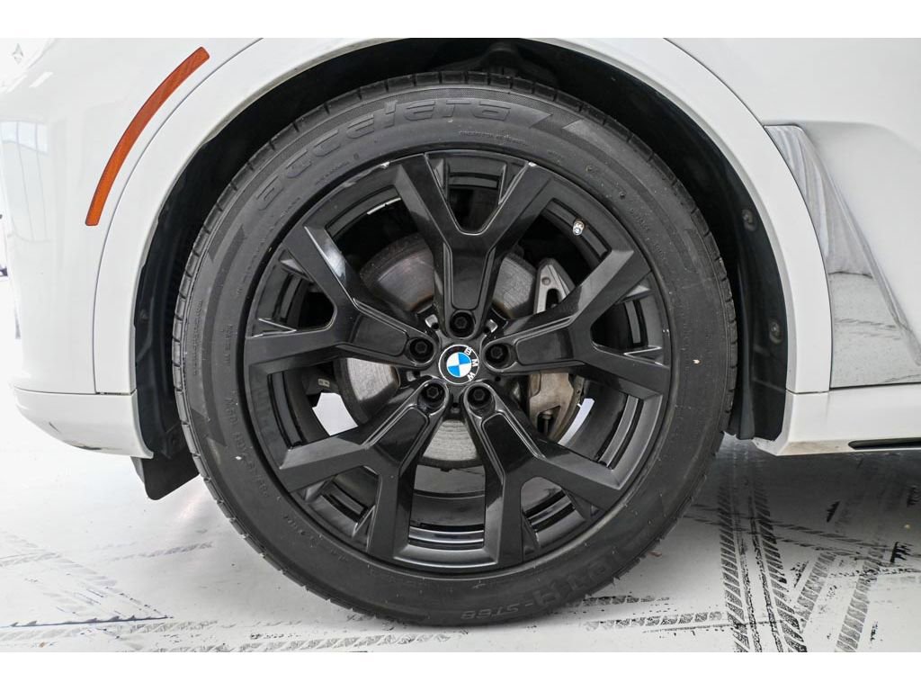 Used 2020 BMW X7 xDrive40i w/ Premium Package image 24