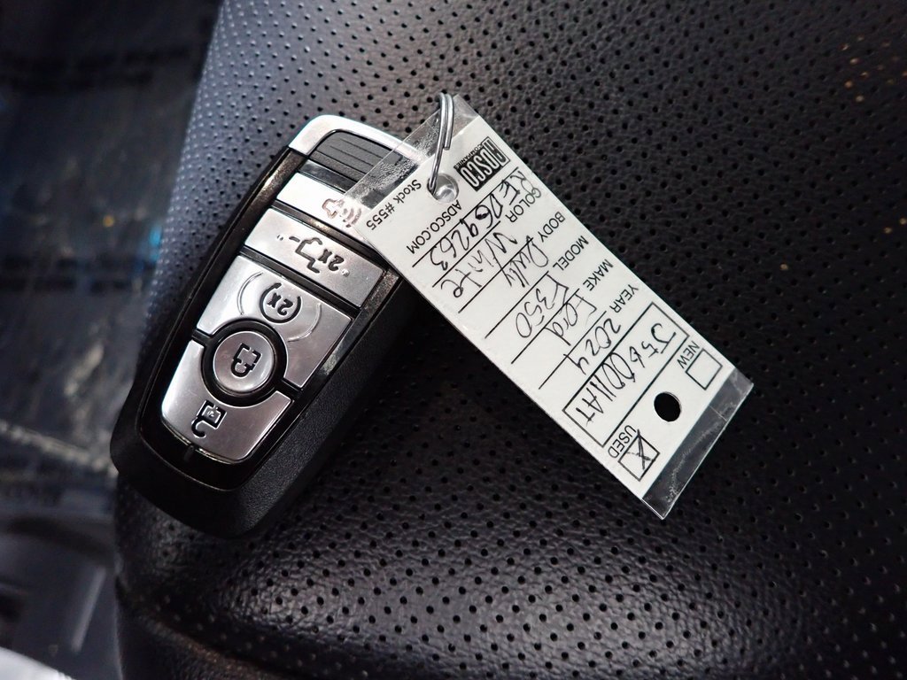 Used 2024 Ford F350 Lariat w/ FX4 Off-Road Package image 38