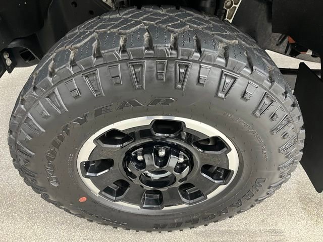 Used 2025 Ford F350 Lariat w/ Tremor Off-Road Package AWD/4WD image 15