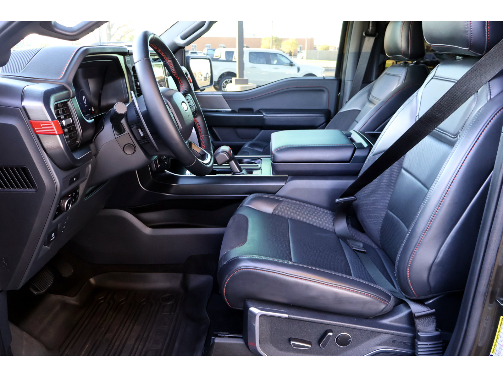 Used 2025 Ford F150 Raptor AWD/4WD image 26
