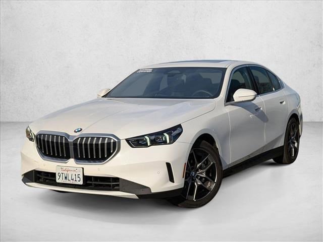 Used 2026 BMW 530i image 1