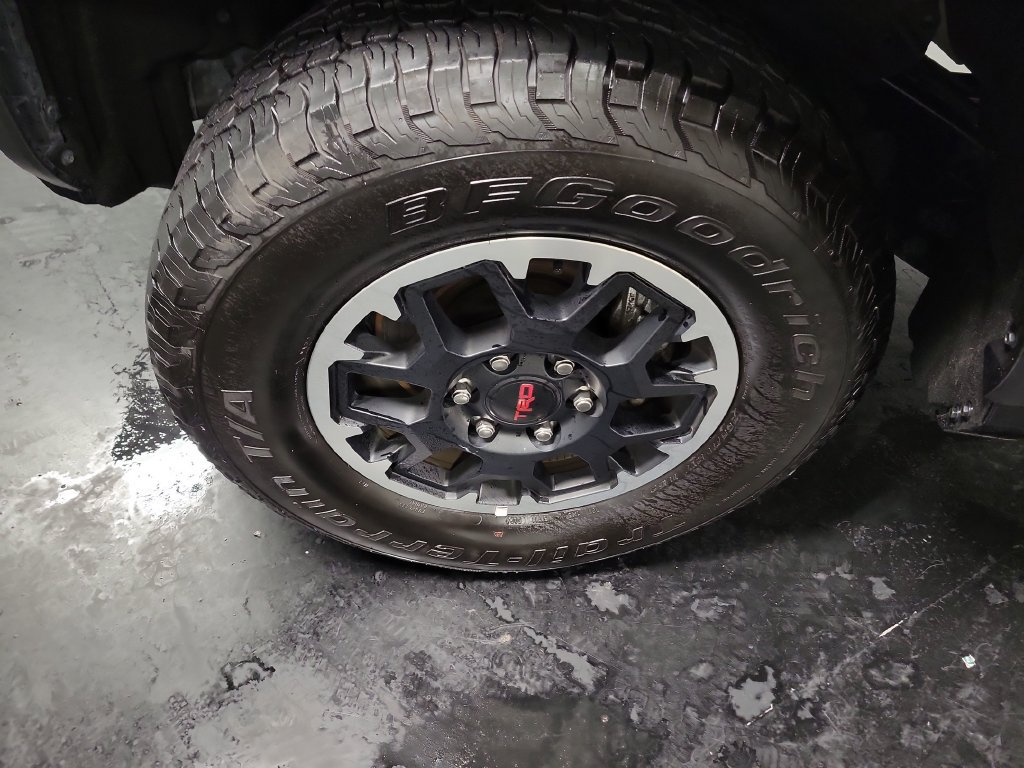 Used 2025 Toyota Tacoma TRD Off-Road AWD/4WD image 13
