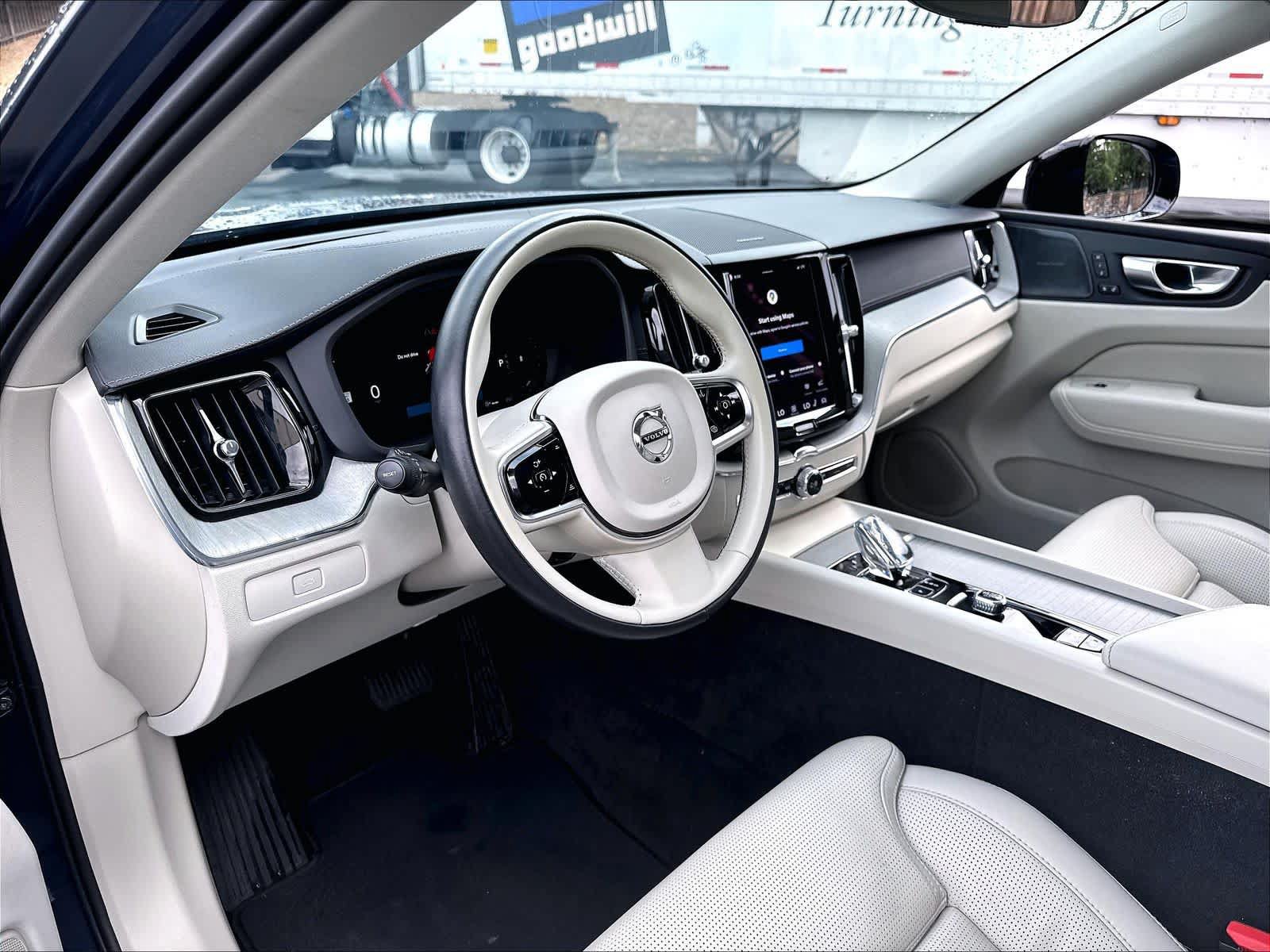 Used 2024 Volvo XC60 B5 Ultimate w/ Protection Package Premier AWD/4WD image 17