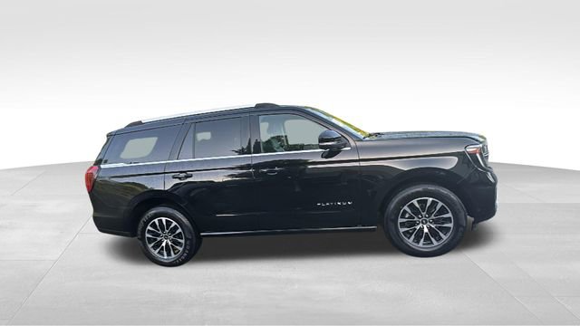 Used 2025 Ford Expedition Platinum AWD/4WD image 32