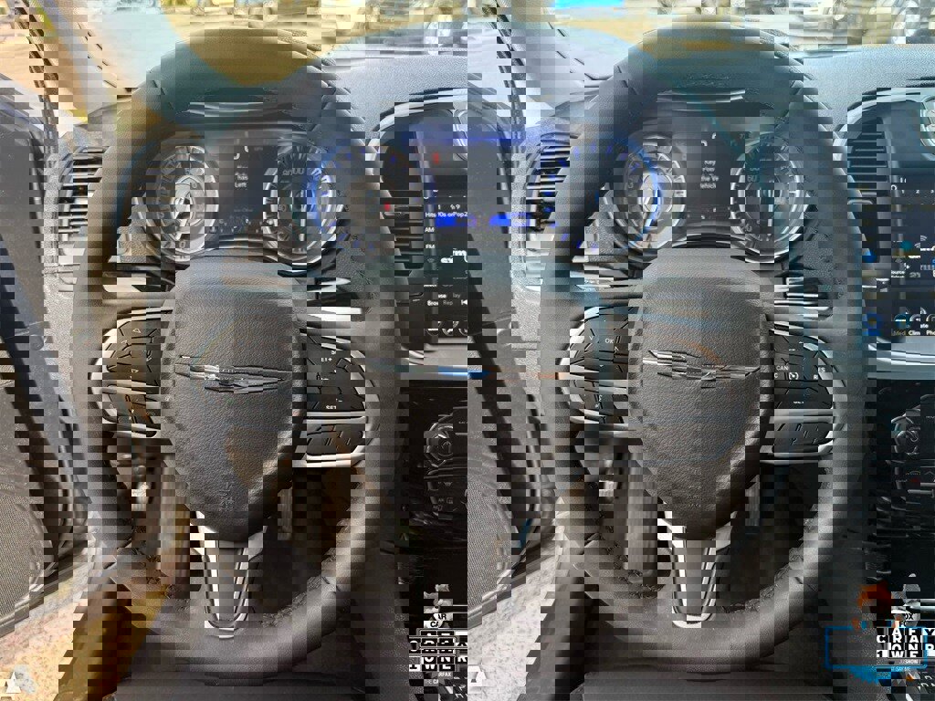 Certified 2023 Chrysler 300 Touring w/ Sport Appearance Package image 14