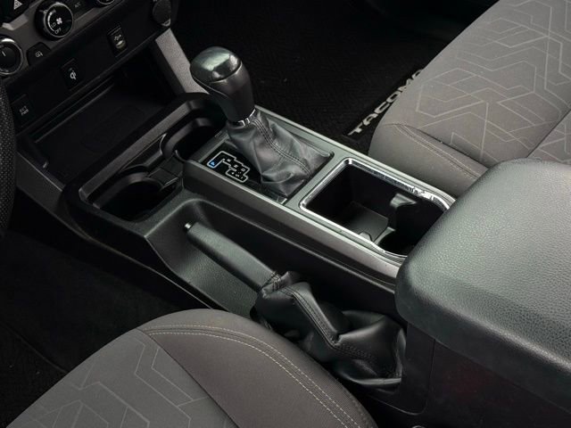 Used 2016 Toyota Tacoma SR image 29