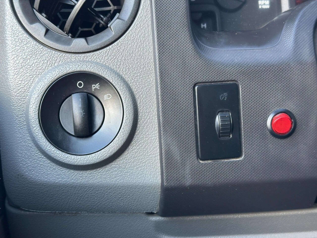 Used 2012 Ford E-250 and Econoline 250 w/ PWR Group RWD image 29