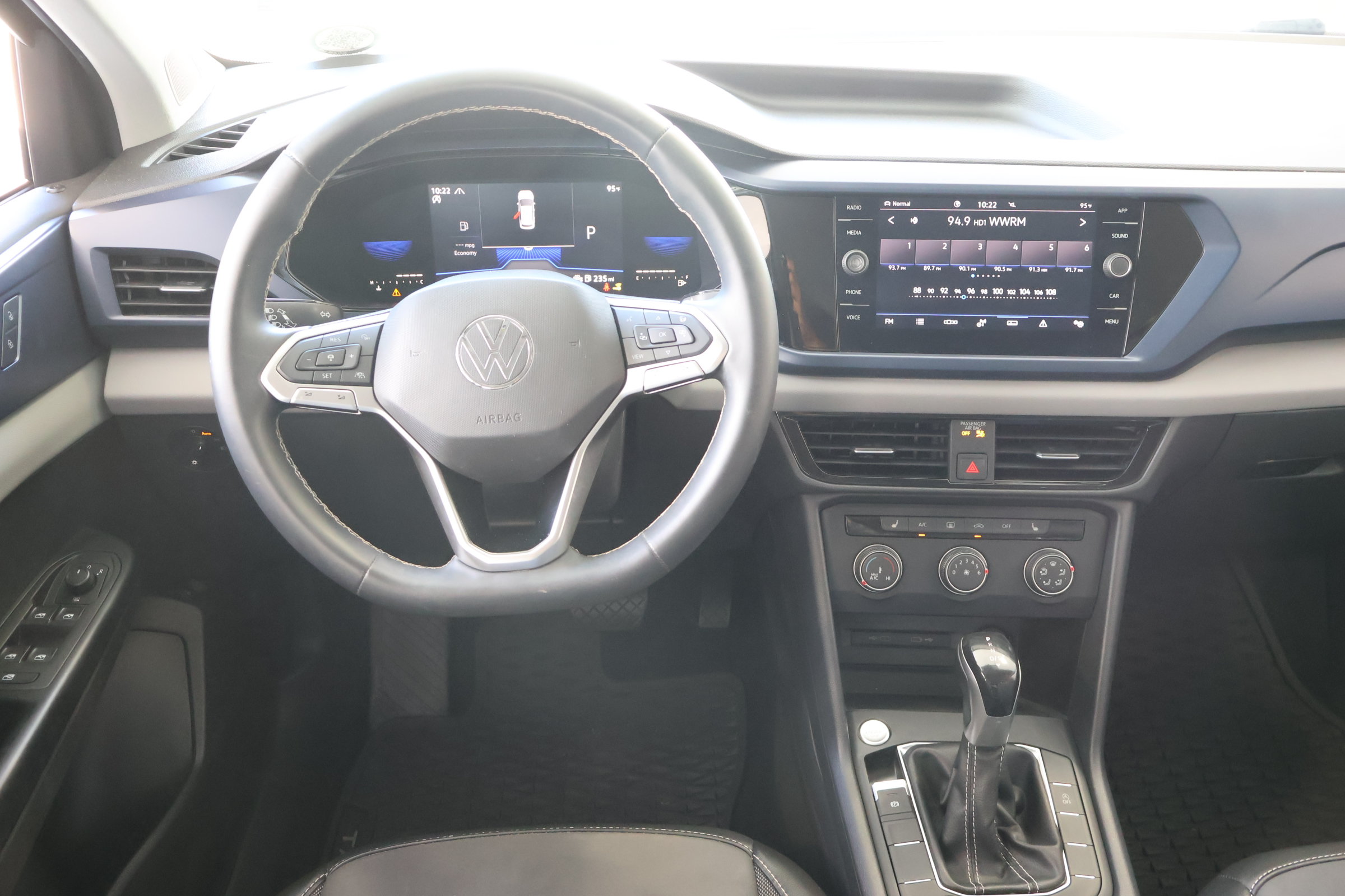 Used 2022 Volkswagen Taos SE w/ IQ.Drive SE Package AWD/4WD image 17