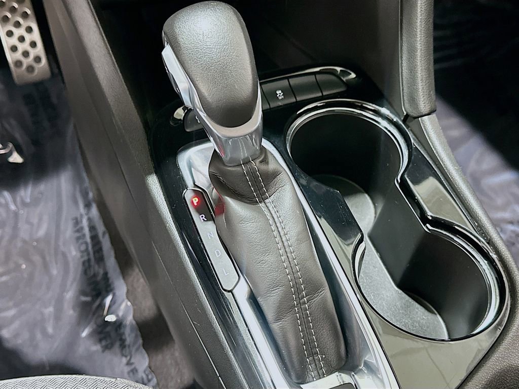 Used 2023 Buick Encore GX Select w/ Sport Touring Package image 17