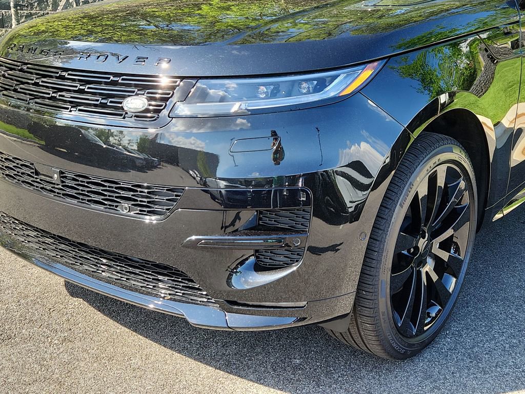New 2026 Land Rover Range Rover Sport Dynamic SE AWD/4WD image 11