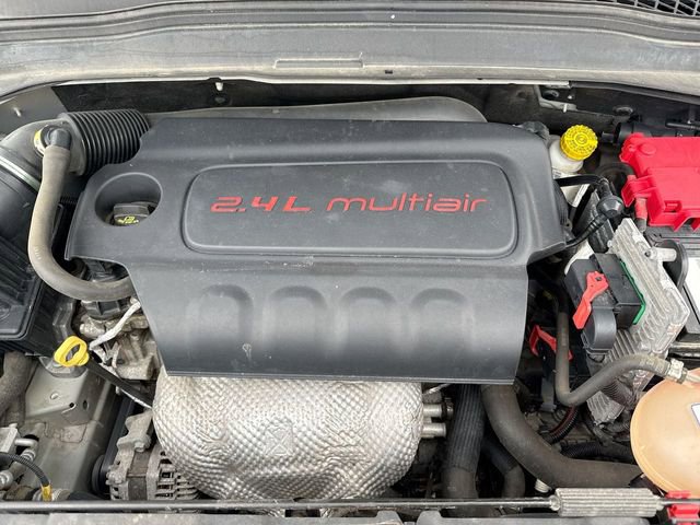 Used 2020 Jeep Renegade Latitude w/ Cold Weather Group AWD/4WD image 24