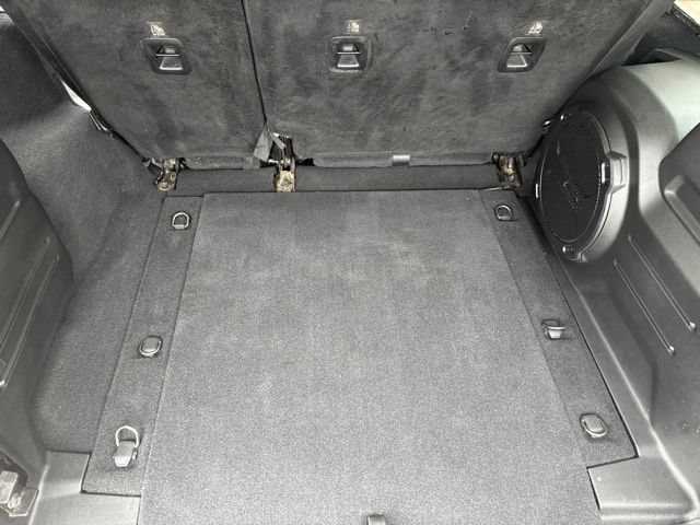 Used 2018 Jeep Wrangler Unlimited Sahara AWD/4WD image 38